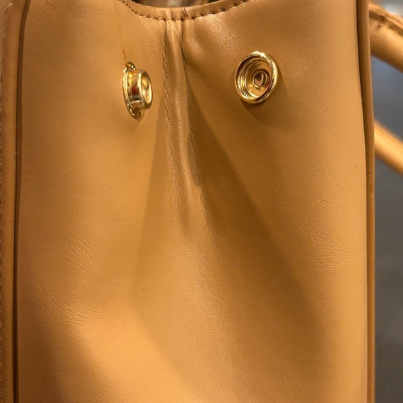 New York and Company Tan Tote Bag Style 7675 - Picture 9 of 14